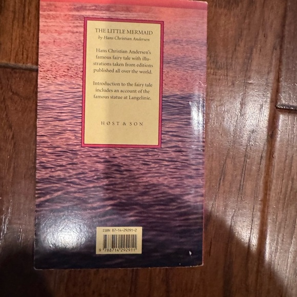 The Little Mermaid by Hans Christian Andersen Book - Picture 2 of 4